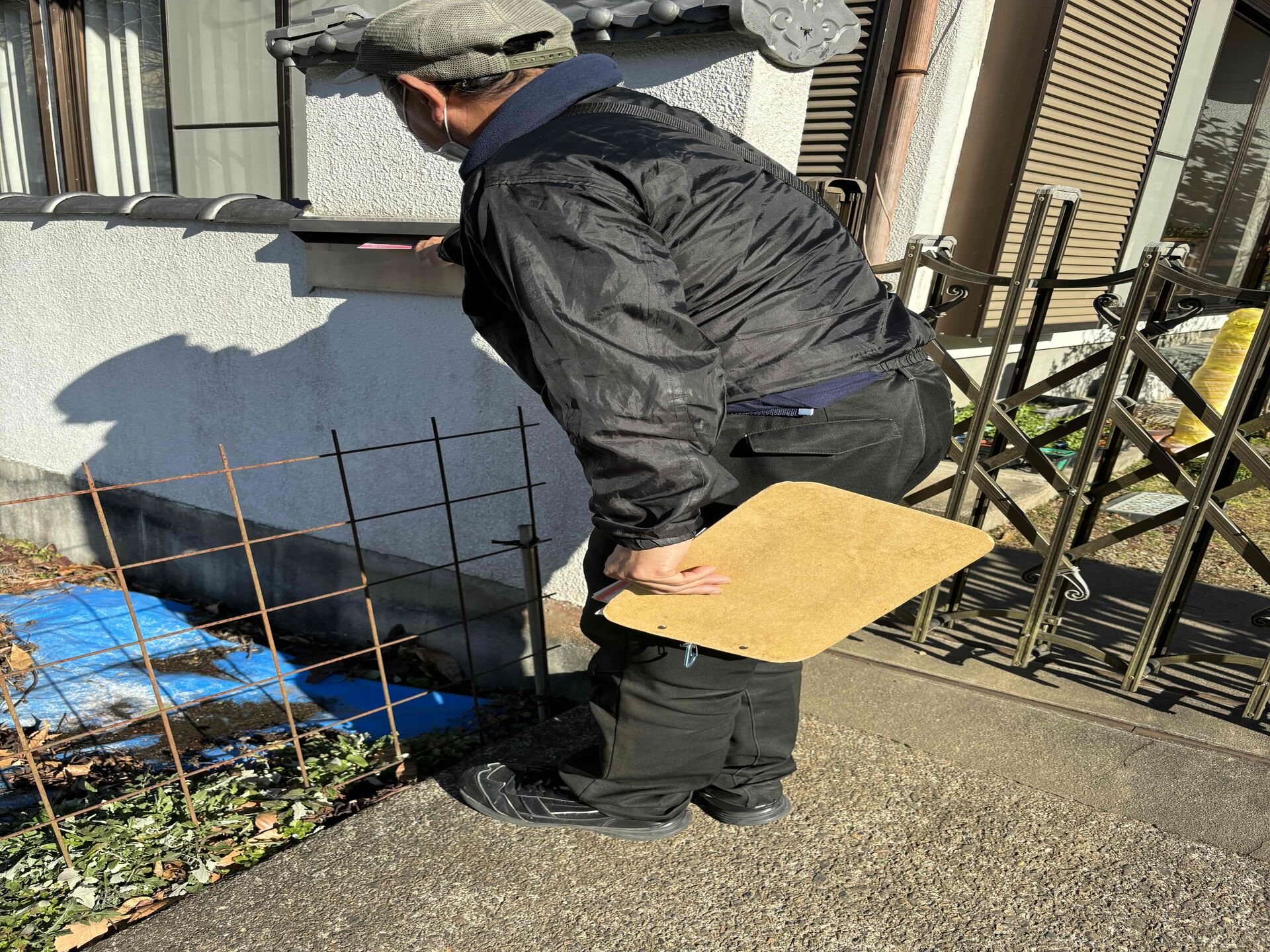 ポスティング作業