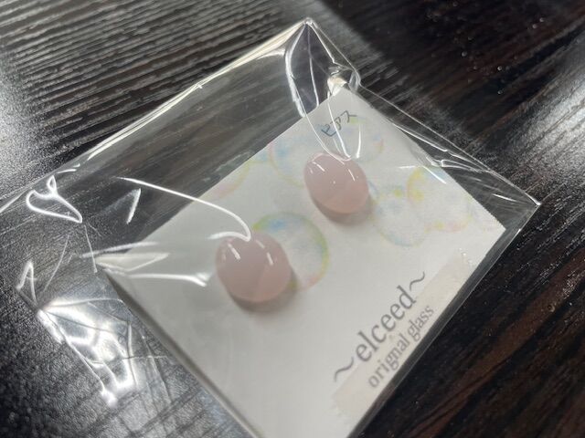 ガラス細工で作ったピアス
